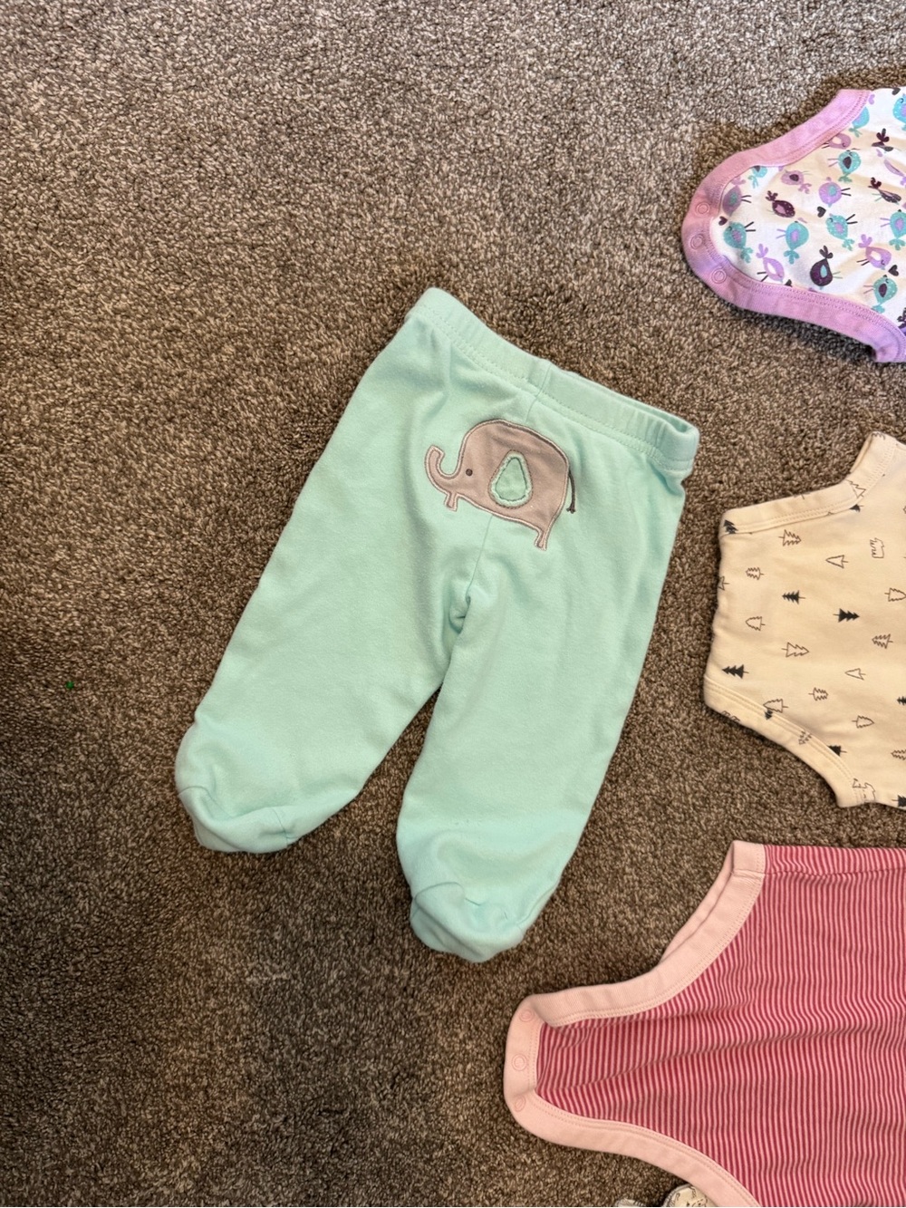 Baby girl lot of 4 one-pieces & 1 pant 3-6 months Baby Gap Chick Pea Koala Pink - Picture 13 of 13
